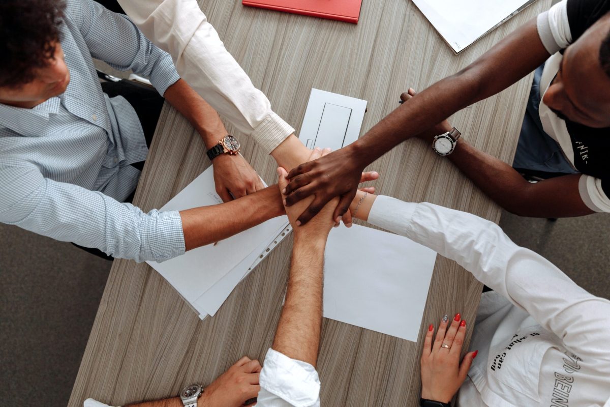 CrossGroup The Importance of Leadership in Creating a Unified Workplace